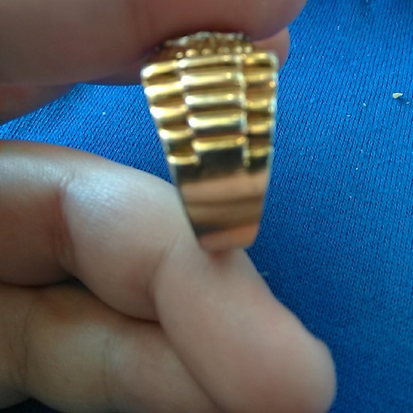 Ring - Picture 3 of 3